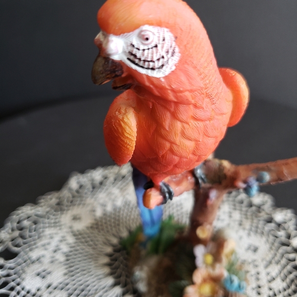 Сorner Creation 2002 Parrot Multicolor Resin Figurine - Picture 6 of 10